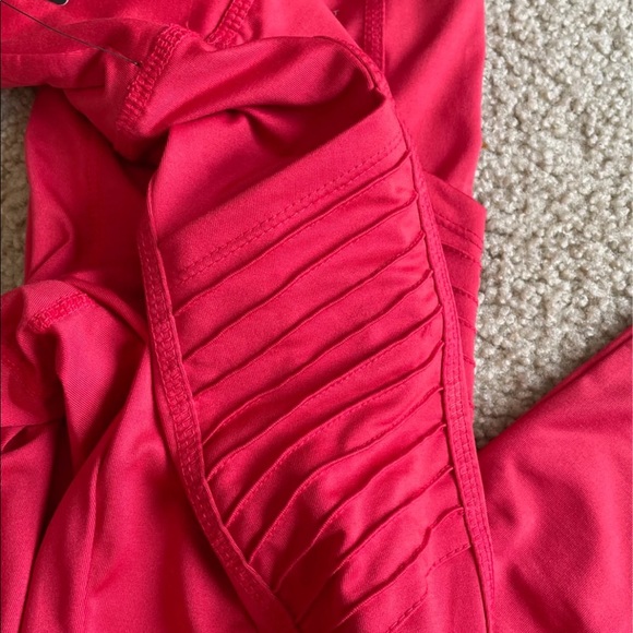 Tahari Sport leggings - Picture 2 of 5